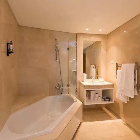 Pateo - Lounge מלון 2*