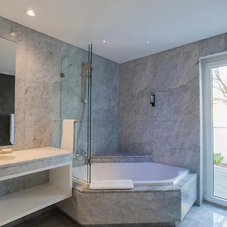 מלון Pateo - Lounge 2*